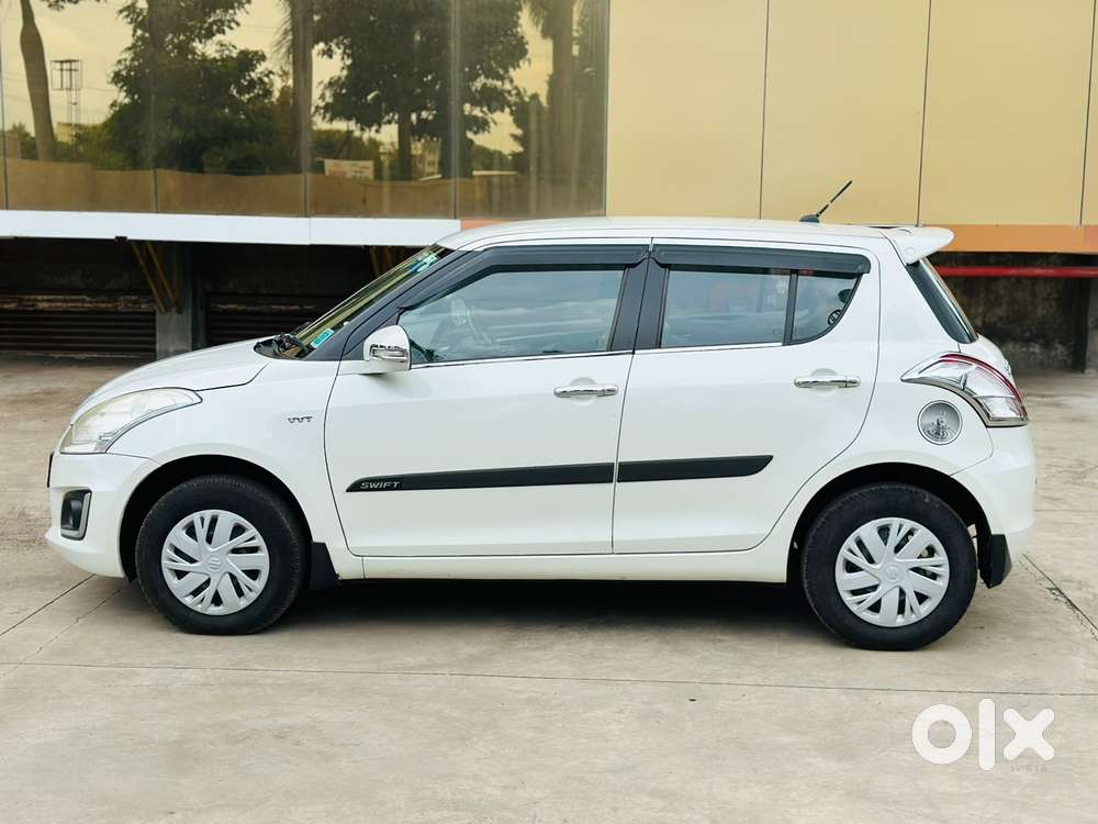 Maruti Suzuki Swift Vxi Ags, 2017, Petrol