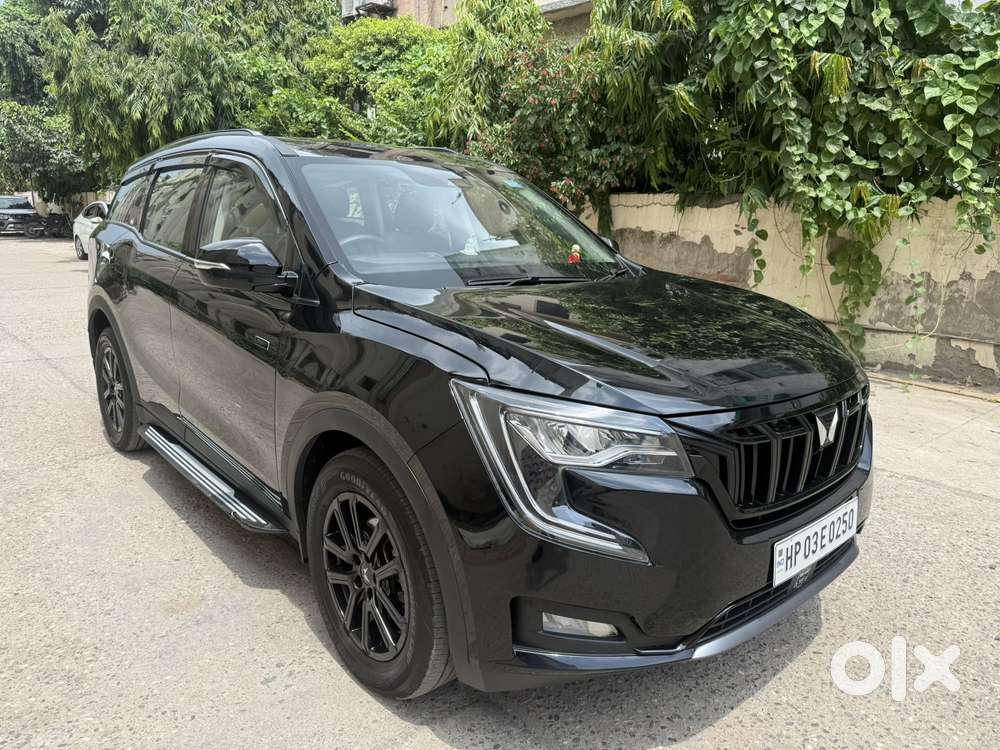 Mahindra Xuv700 2.0 Ax 7 Petrol At Str, 2025, Petrol