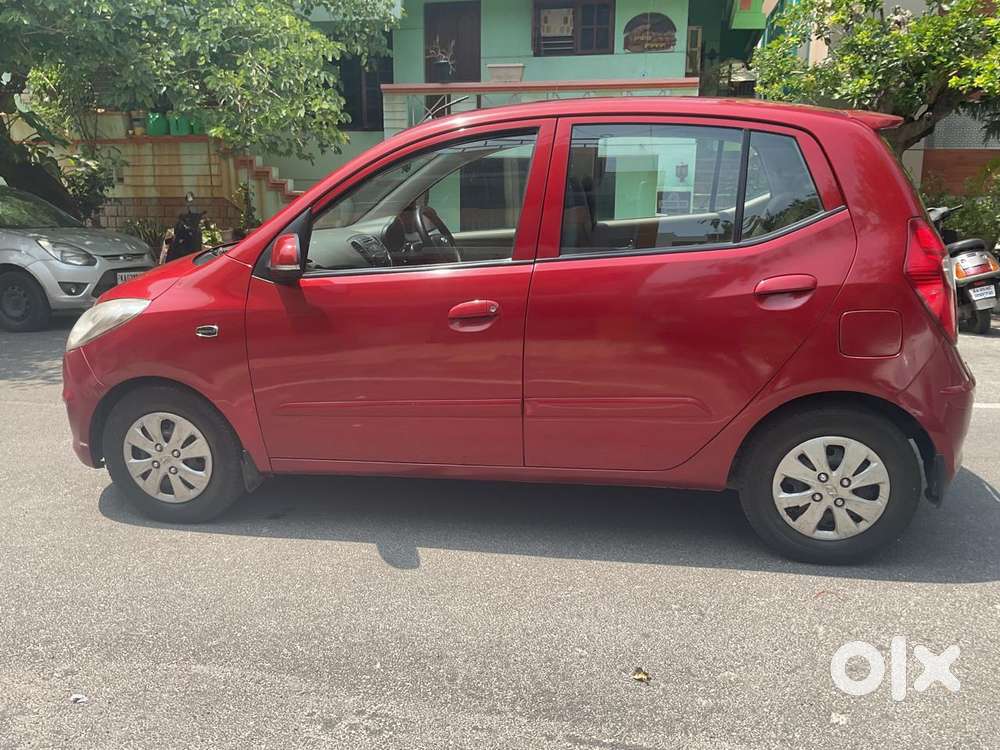 Hyundai I10 Sportz, 2012, Petrol