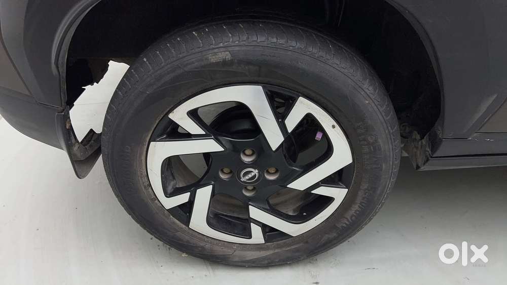 Nissan Magnite 1.0 Xv Premium Turbo Cvt (o), 2021, Petrol