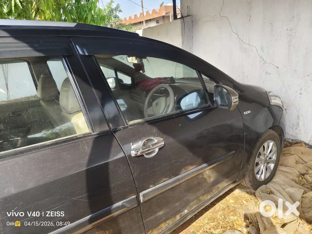 Maruti Suzuki Ertiga 2015 Diesel 120000 Km Driven