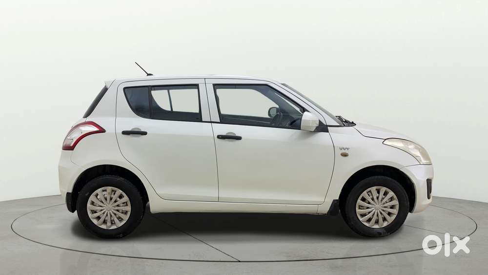 Maruti Suzuki Swift Lxi, 2015, Petrol