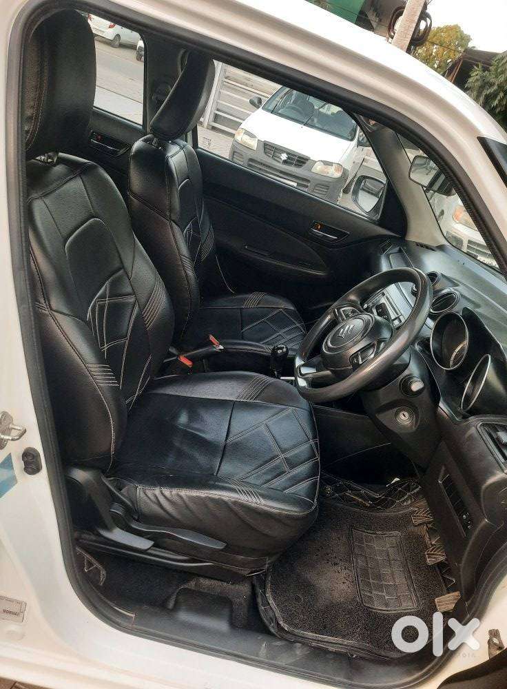 Maruti Suzuki Swift Vxi + Manual, 2019, Petrol