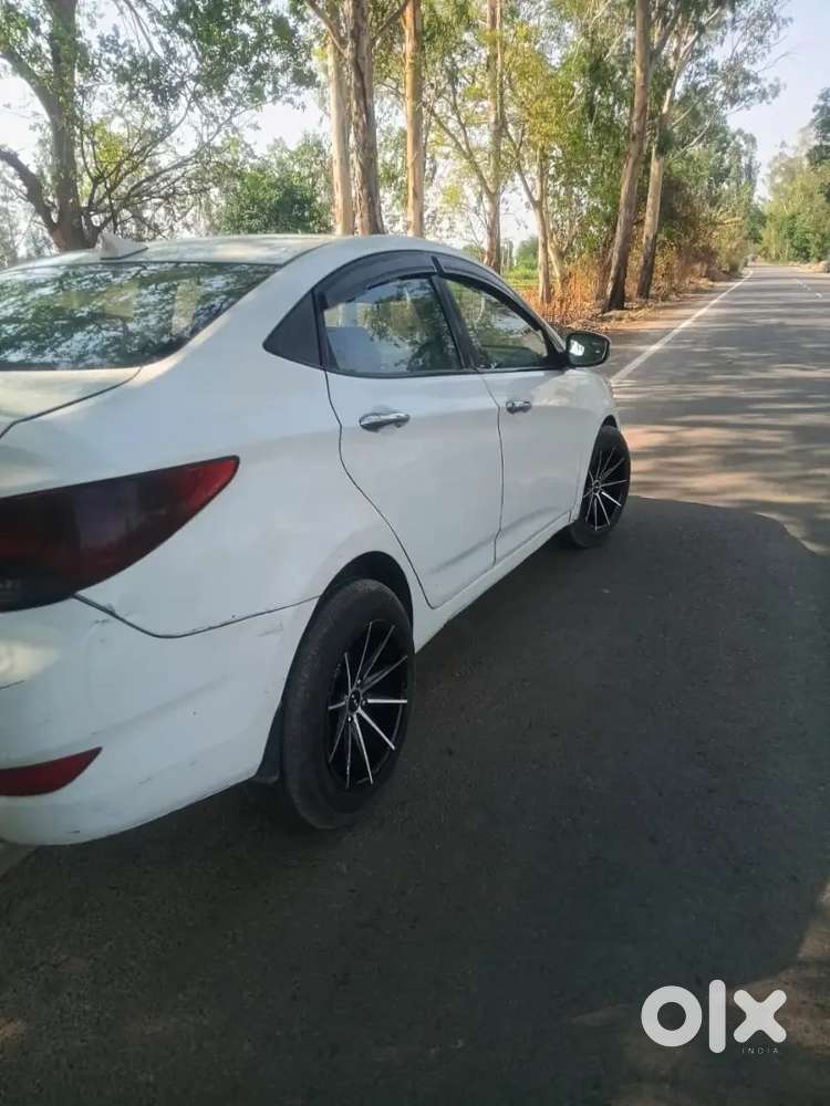 Hyundai Verna Fluidic 2012 Diesel Manual