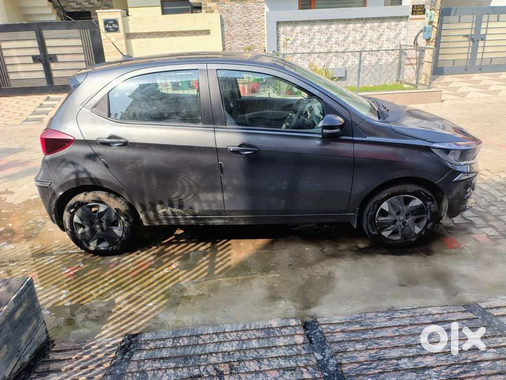 Tata Manual Petrol 2025