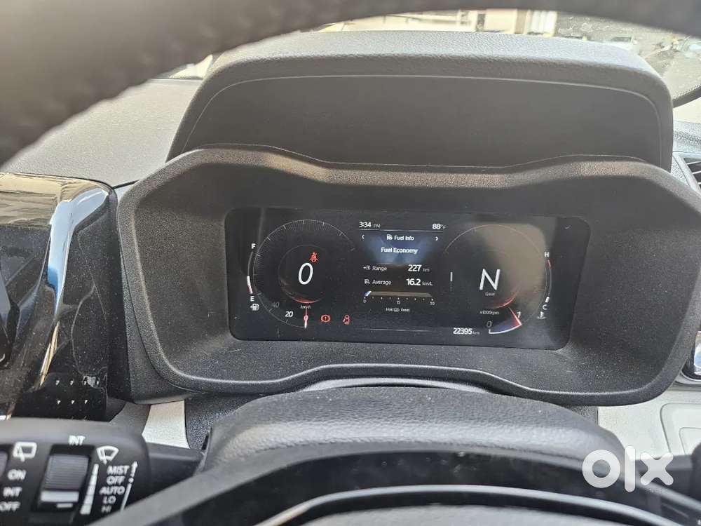 Mahindra Xuv 3xo Ax5 Automatic 2025  Diesel 22395 Km Driven