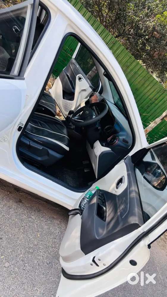 Hyundai Aura Sx Petrol 2020,  1st Owner 40k Driven