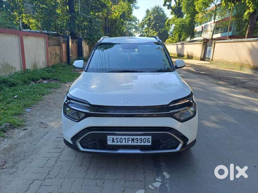Kia Carens 1.5 Premium 7 Str, 2023, Petrol