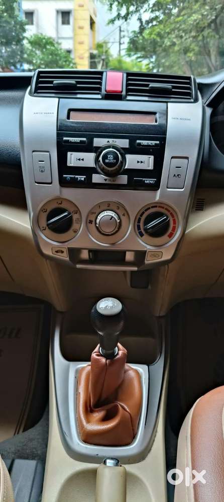 Honda City 2011-2013 V Mt Exclusive, 2011, Petrol