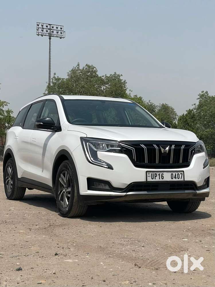 Mahindra Xuv700 2.0 Ax 5 Petrol Mt 7 Str, 2023, Petrol