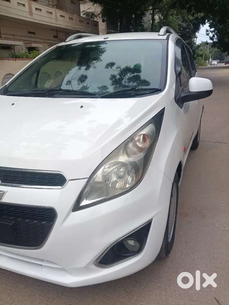 Chevrolet Beat Petrol 2014