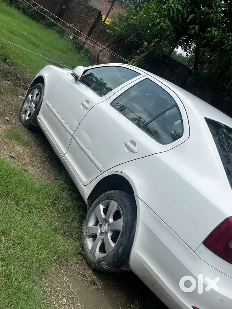 Skoda Laura 2010 Diesel 90000 Km Driven