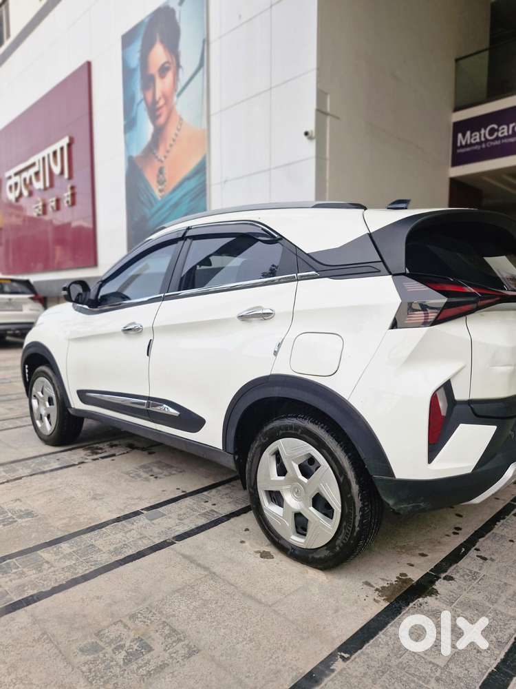 Tata Nexon Fearless Plus (ps) 1.2 Icng 6mt Red Dark Edition, 2025, C..