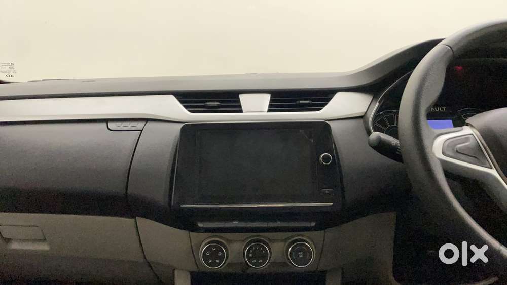 Renault Triber Rxz, 2021, Petrol