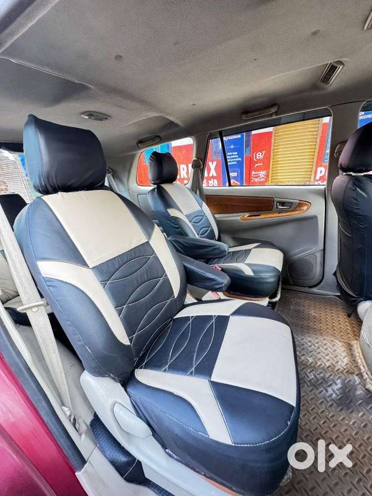 Toyota Innova 2.5 V 7 Str, 2010, Diesel