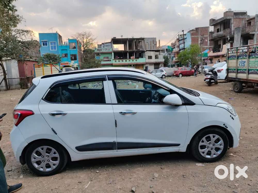 Hyundai Grand I10 Spotz 2015 Diesel 76000 Km Driven