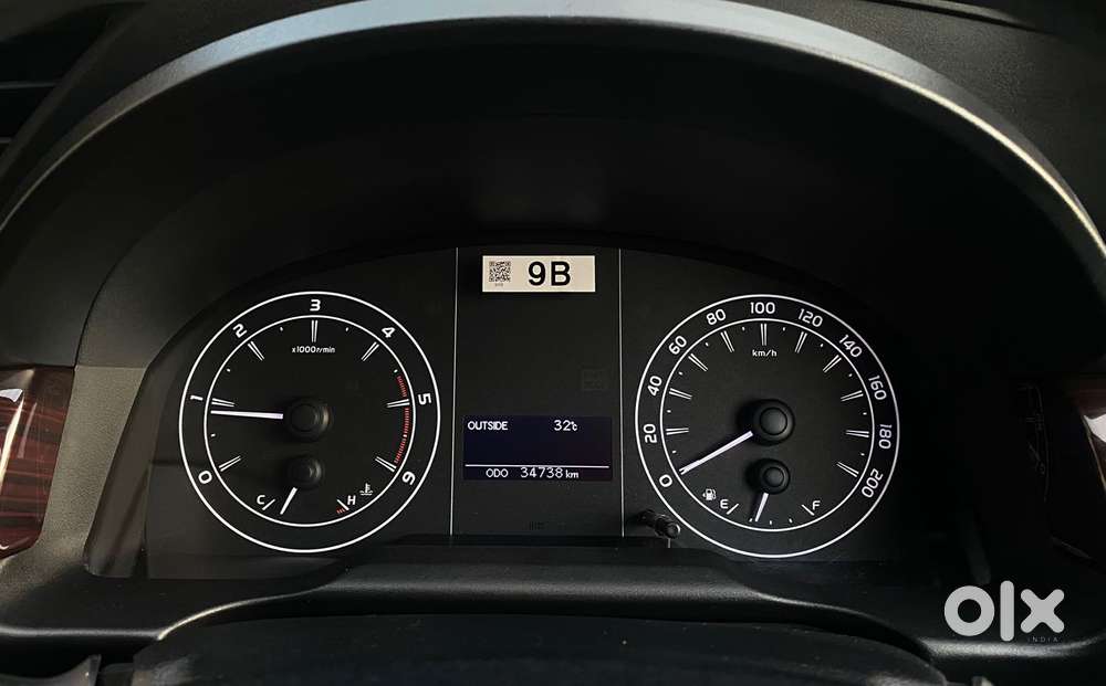 Toyota Innova Crysta 2.4 G Mt, 2024, Diesel