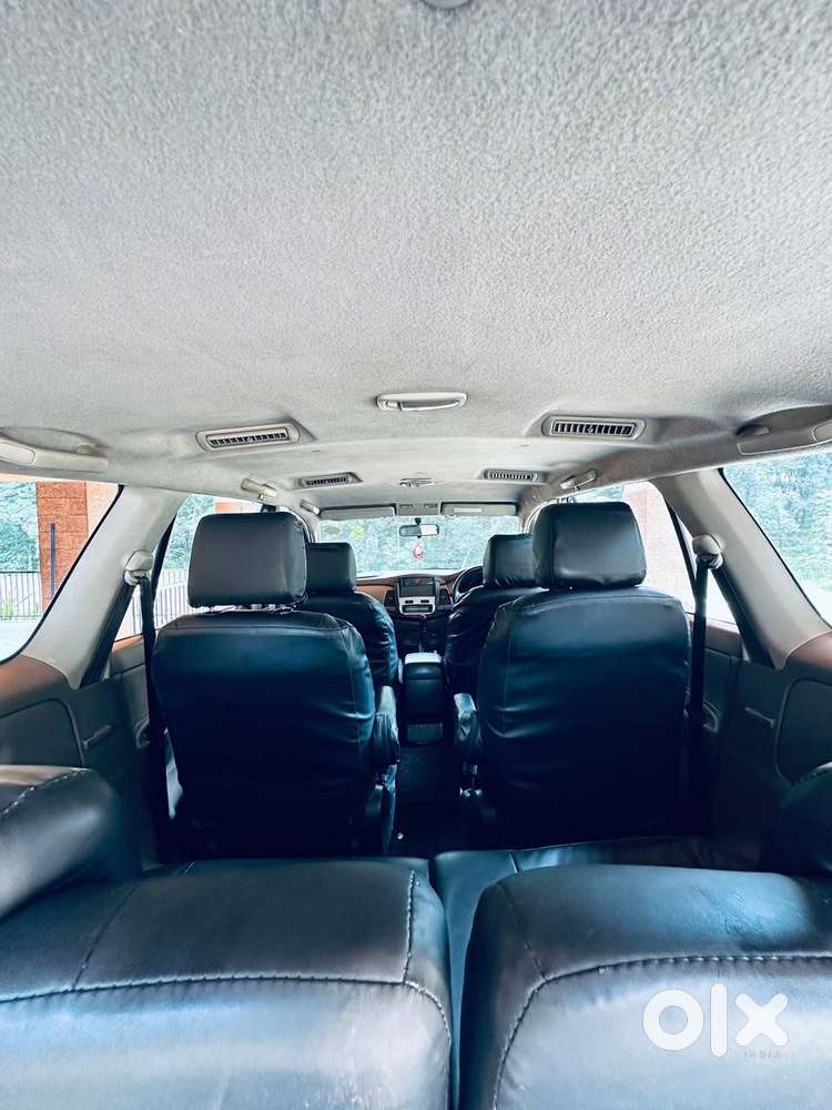Toyota Innova 2.5 V 2013