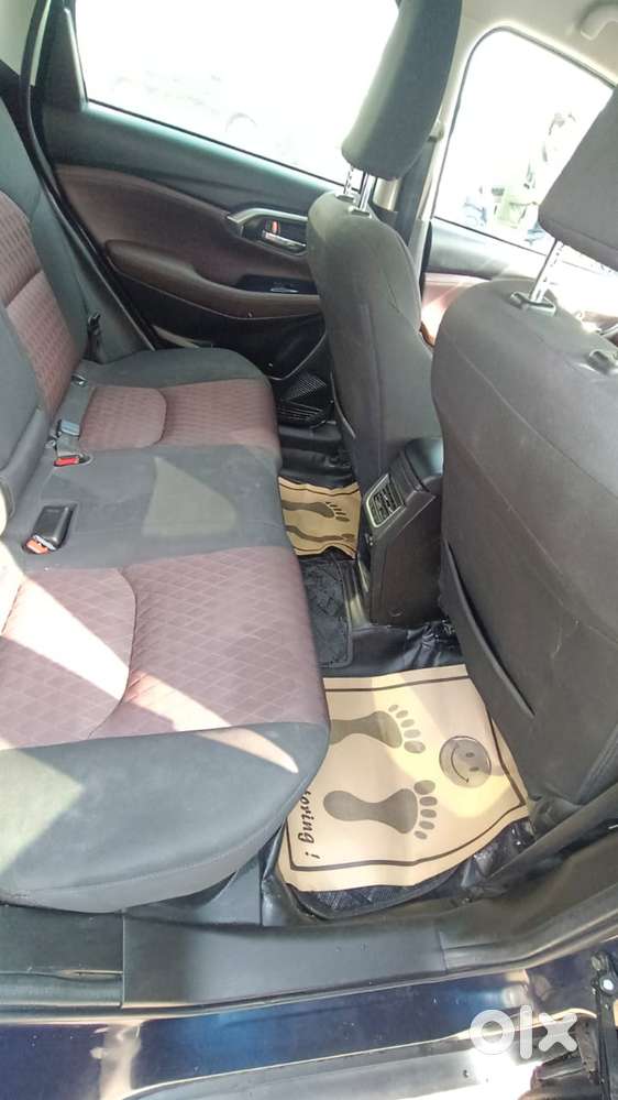 Maruti Suzuki Grand Vitara 1.5 Zeta Plus Dual Tone Intelligent Hybri..