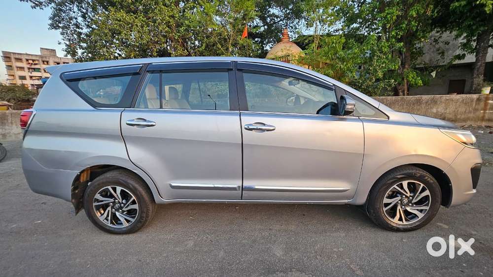 Toyota Innova Crysta 2.4 G Plus Mt 7 Str, 2022, Diesel