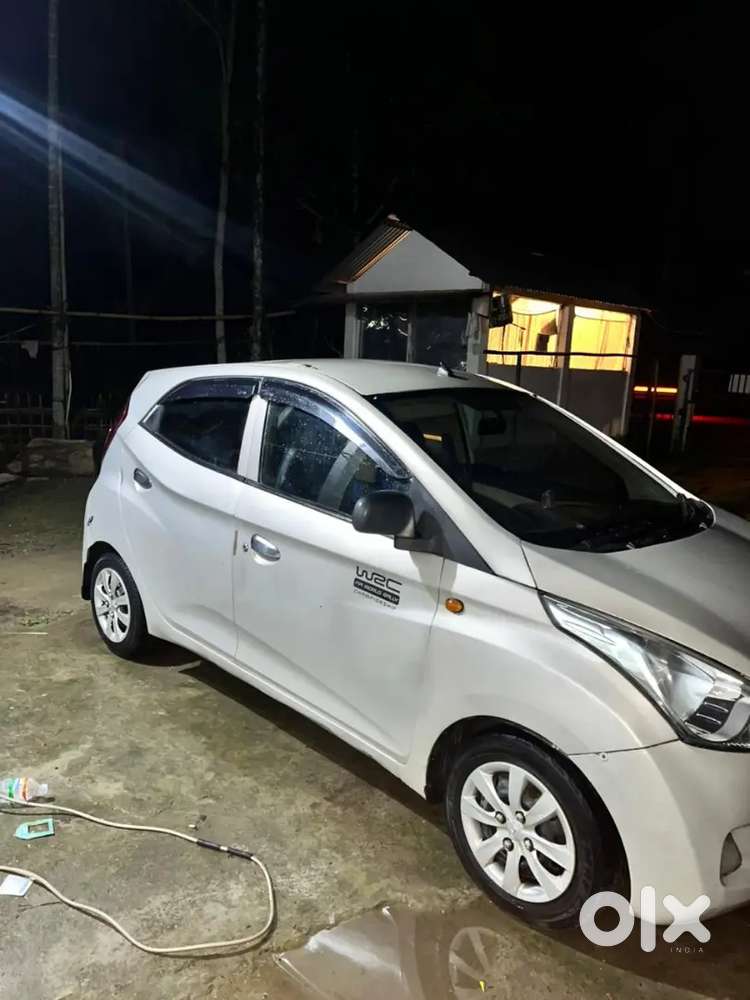 Hyundai Eon Megna Plus 2013 Petrol Well Maintained