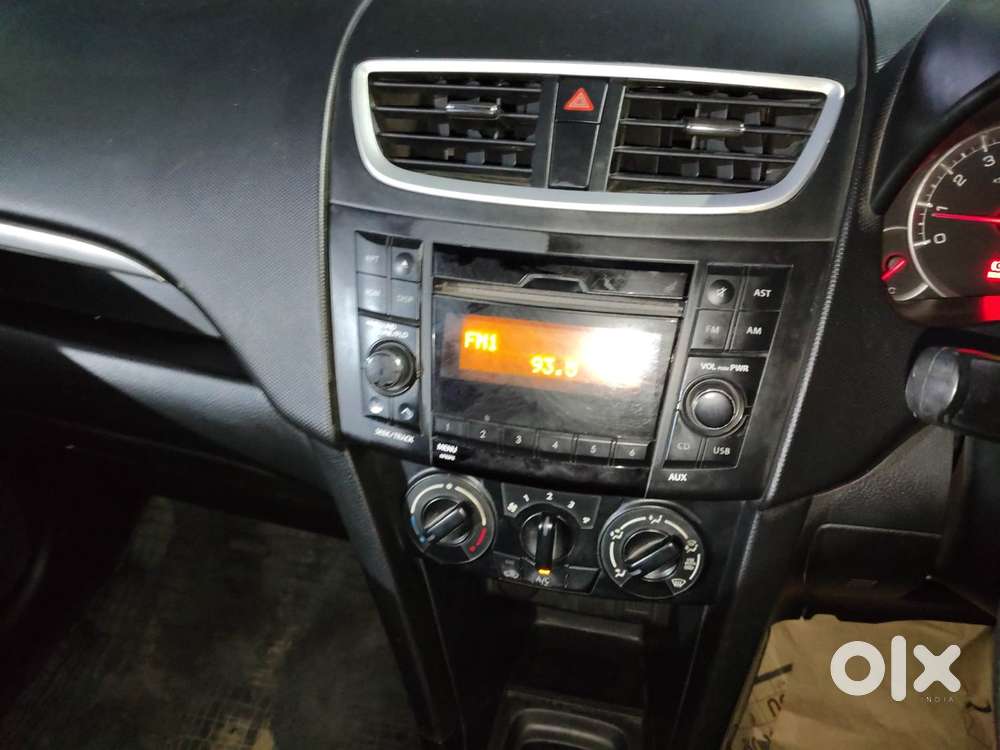 Maruti Suzuki Swift Vvt Vxi, 2016, Petrol