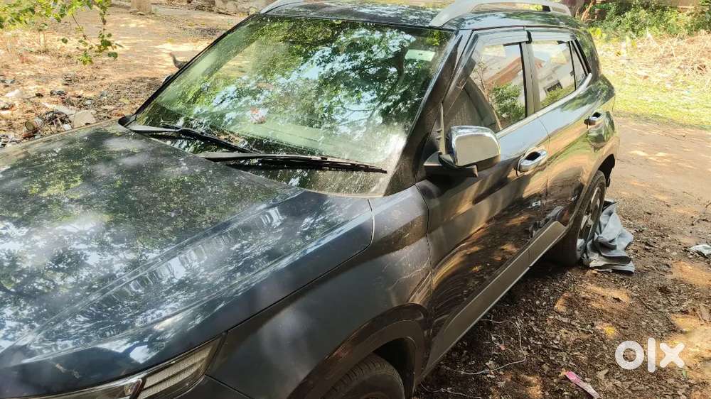 Hyundai Venue 2021 Diesel Well Maintained