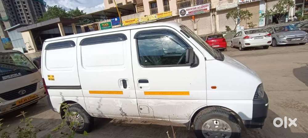 Maruti Suzuki Eeco 2025 Cng & Hybrids 7800 Km Driven