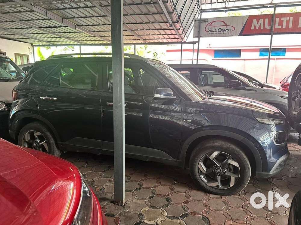 Hyundai Venue 2021 Petrol 59000 Km Driven