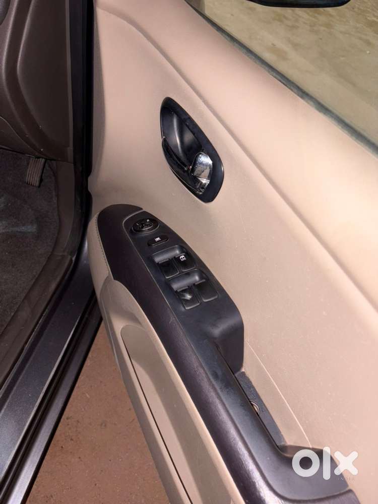 Hyundai I10 Sportz Petrol 2013