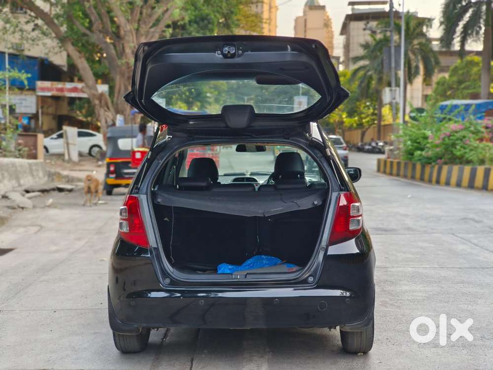 Honda Jazz V Mt Privilege, 2010, Petrol
