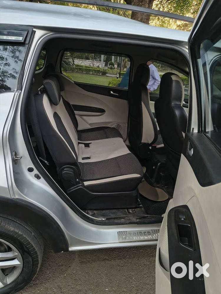 Renault Triber Rxz, 2021, Petrol