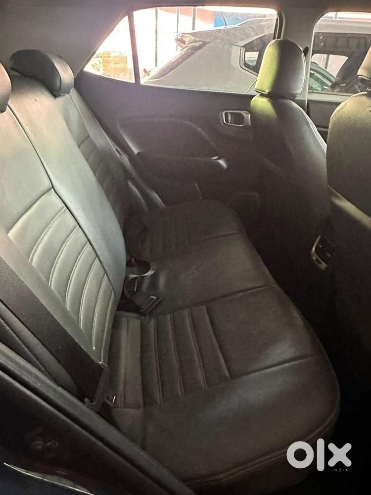 Hyundai Venue 2021 Petrol 59000 Km Driven