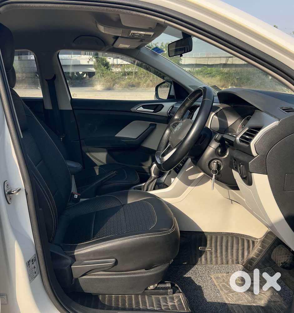 Volkswagen Taigun 1.0 Tsi Highline At, 2022, Petrol