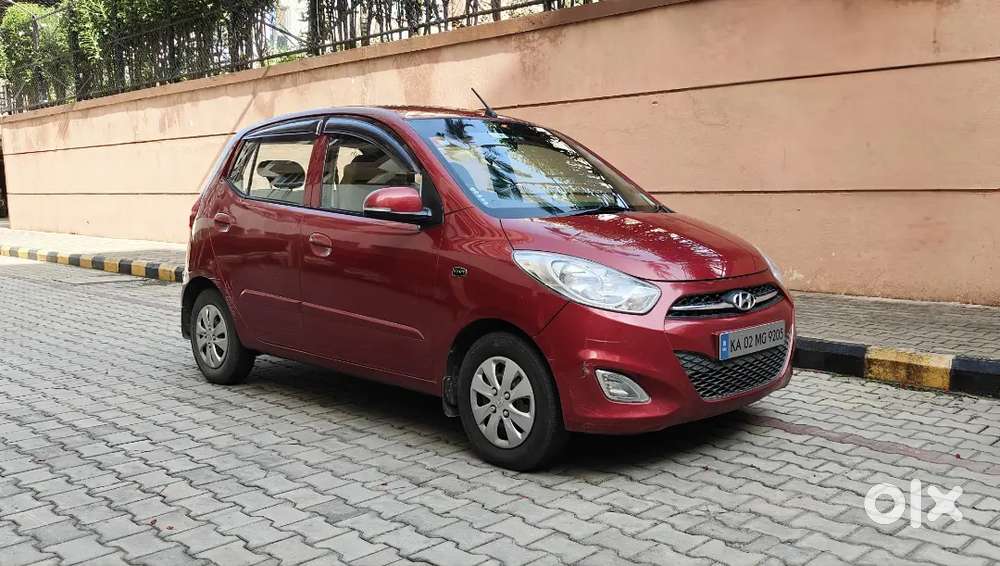 Hyundai I10 Sportz 2012 Model Petrol Car For Sale.