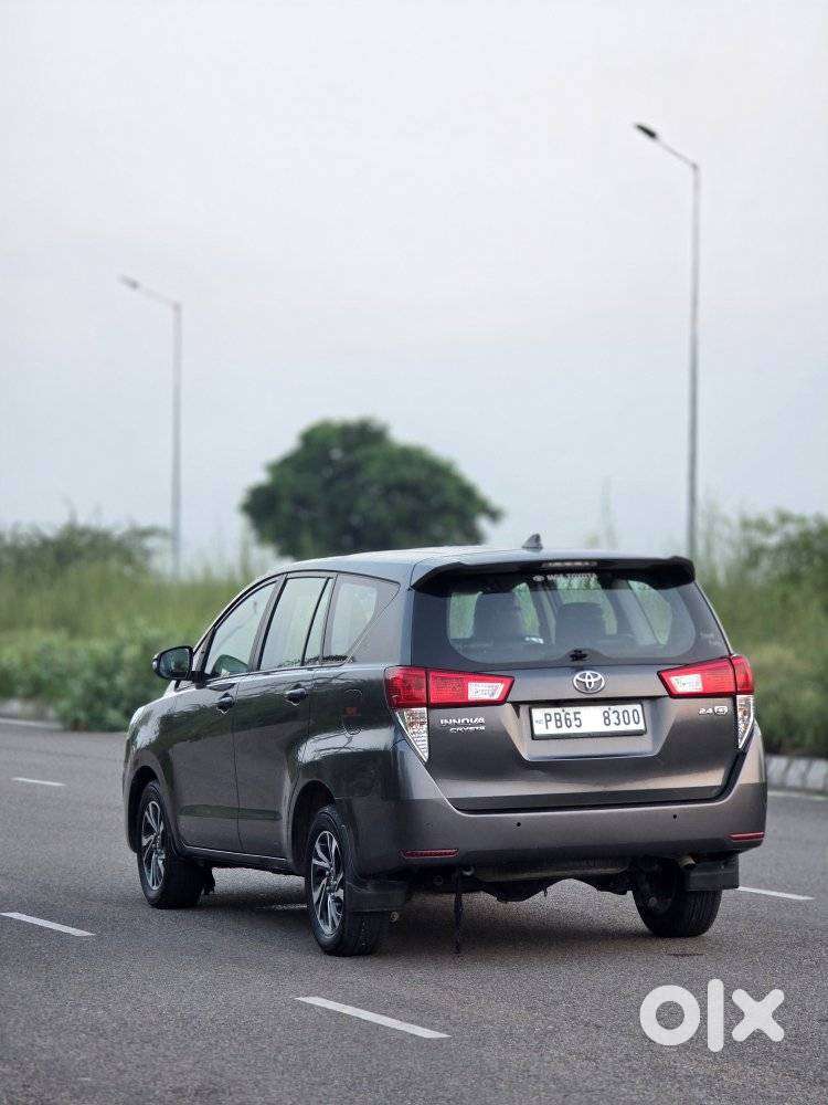 Toyota Innova Crysta 2.4 Gx Limited Edition At 7 Str, 2022, Diesel