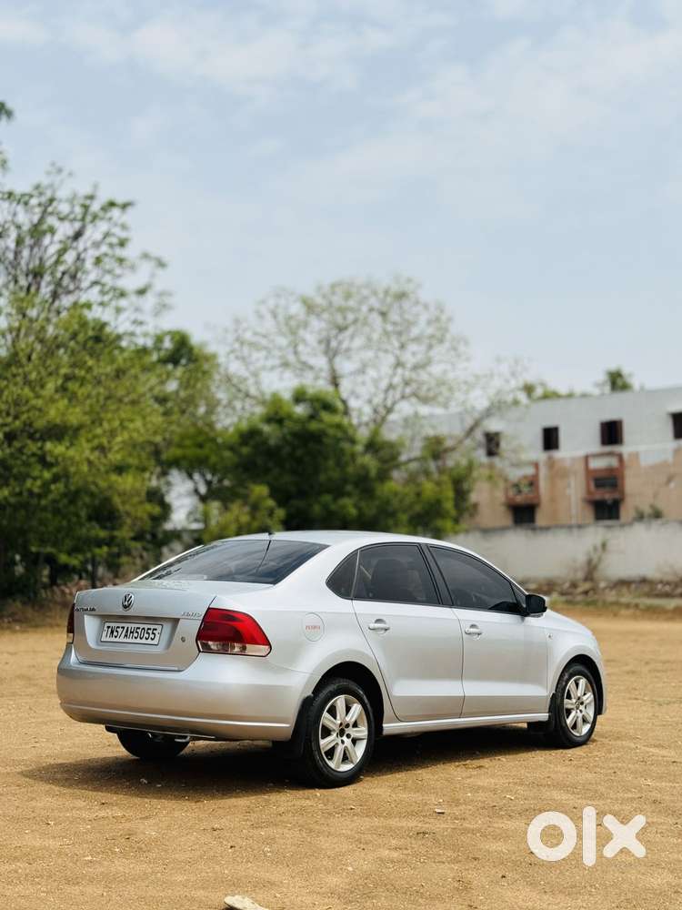 Volkswagen Vento 2010-2013 Petrol Highline, 2012, Petrol
