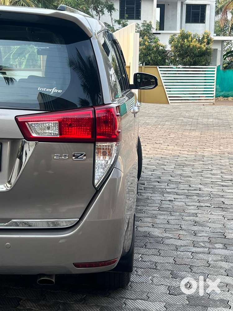 Toyota Innova Crysta 2.8z Automatic, 2017, Diesel