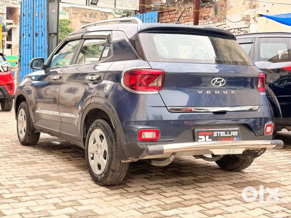 Hyundai Venue S 1.2 Petrol, 2022, Petrol