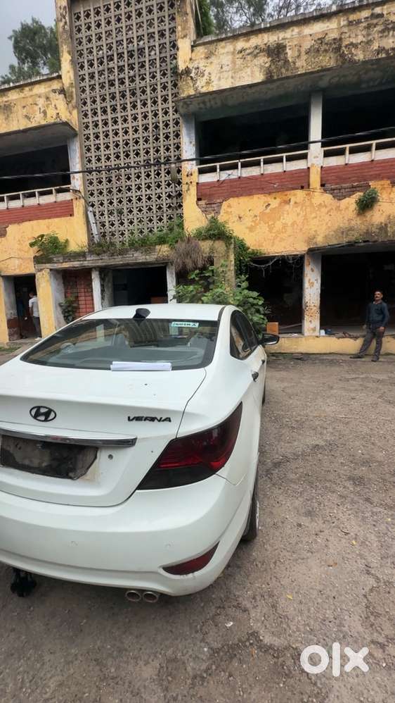 Hyundai Verna Petrol 2011