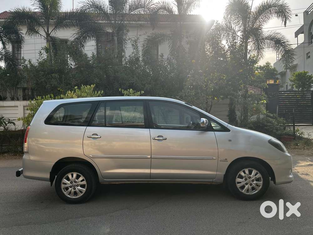 Toyota Innova 2.5 V 7 Str, 2010, Diesel