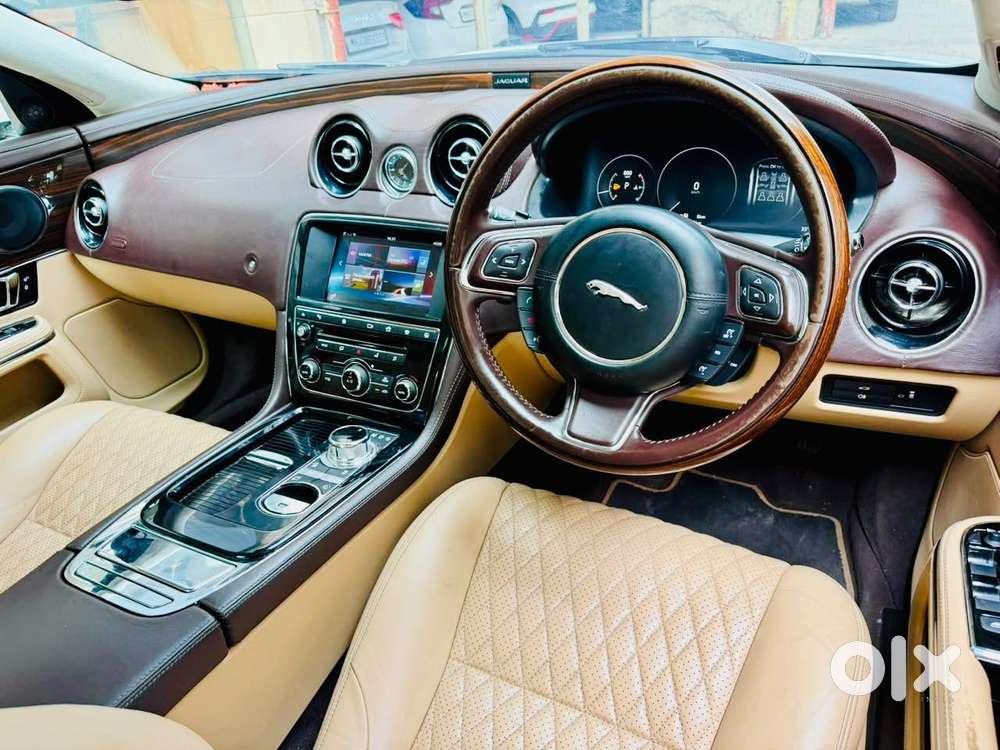 Jaguar Others, 2017, Petrol