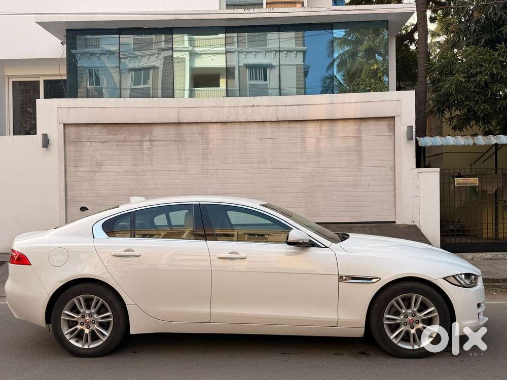 Jaguar Xe Pure, 2019, Petrol
