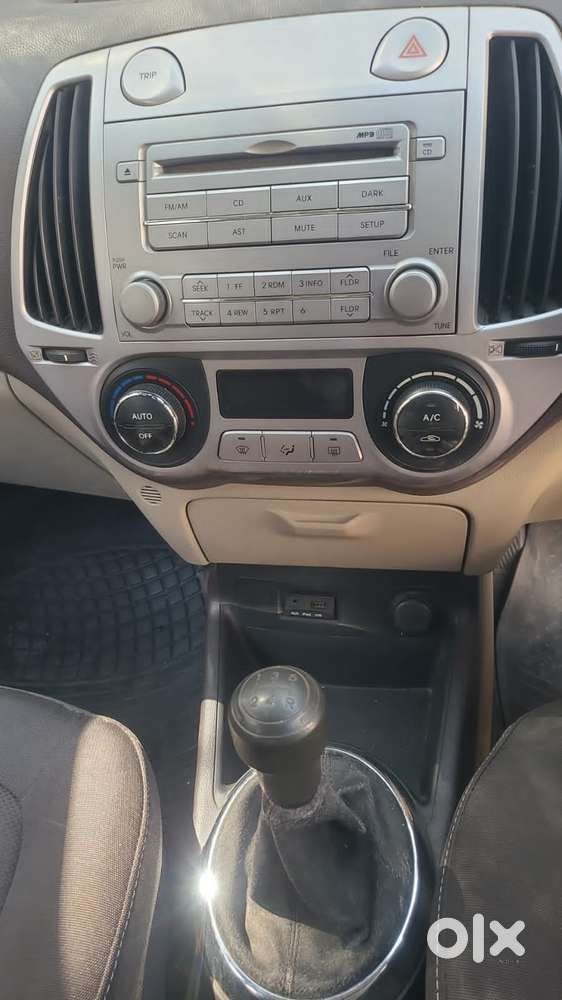 Hyundai I20 Magna 1.2 Mt, 2011, Petrol