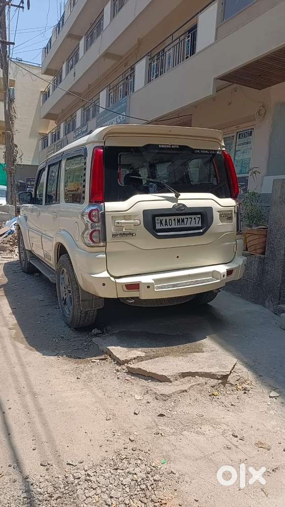Mahindra Scorpio-n Diesel 2015 Show Room Maintenance