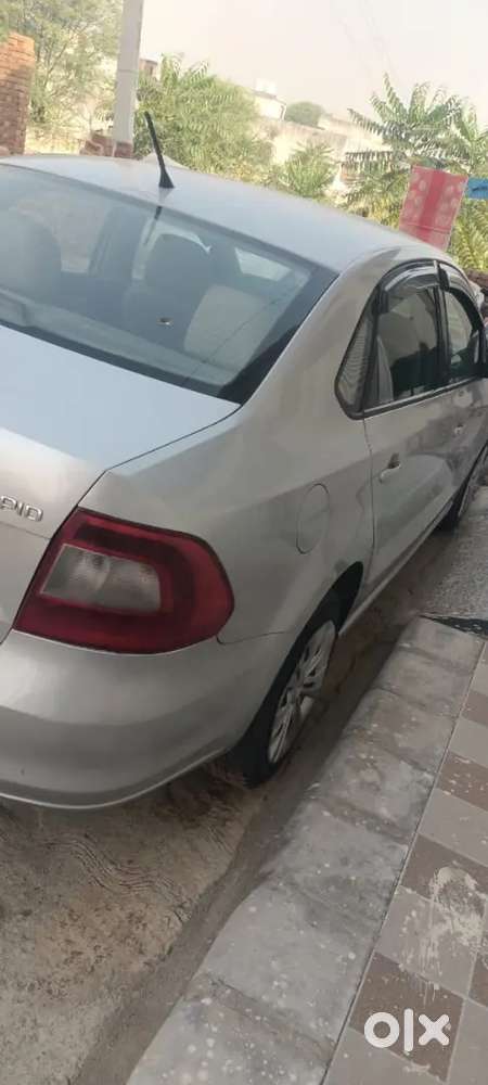 Skoda Rapid 2015 Diesel 94000 Km Driven