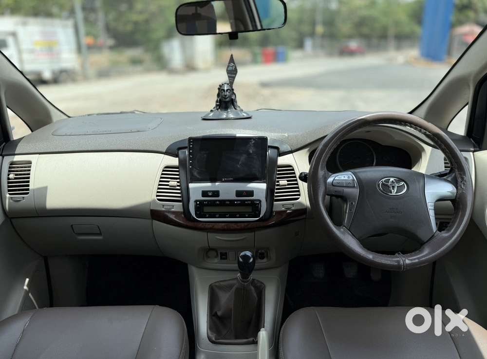 Toyota Innova 2.5 Ev (diesel) Ps 8 Seater Bs Iv, 2014, Diesel