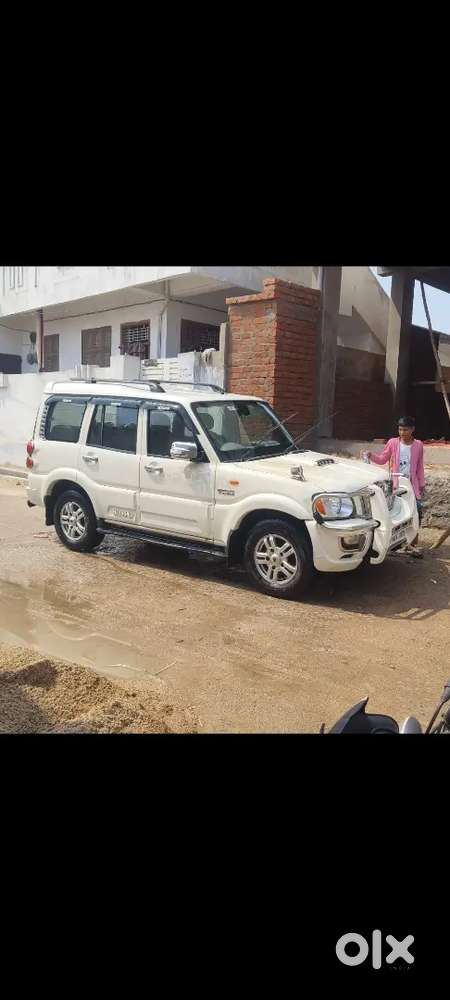 Mahindra Scorpio 2014 Diesel Manual 380000 Km Driven