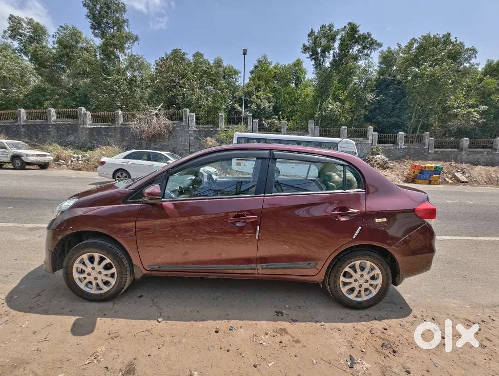 Honda Amaze 2015 Petrol Well Maintained