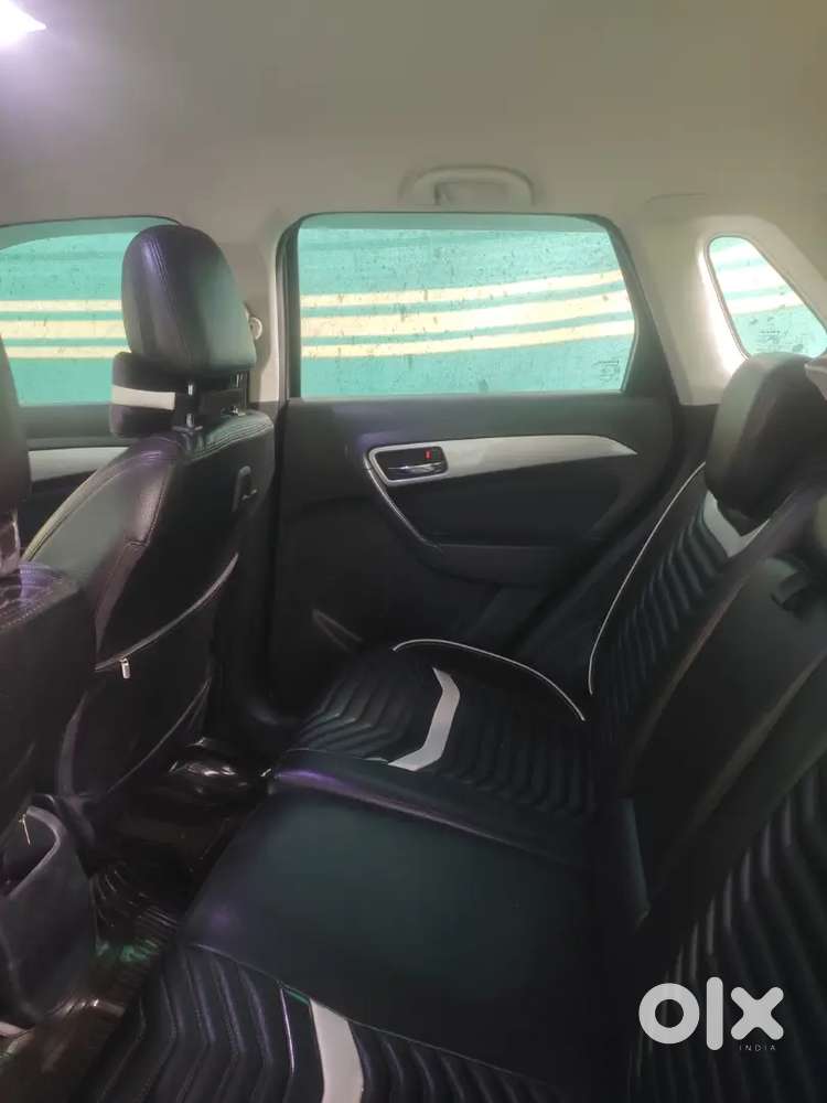 Maruti Suzuki Brezza 2017 Show Room Maintenance Show Room Track